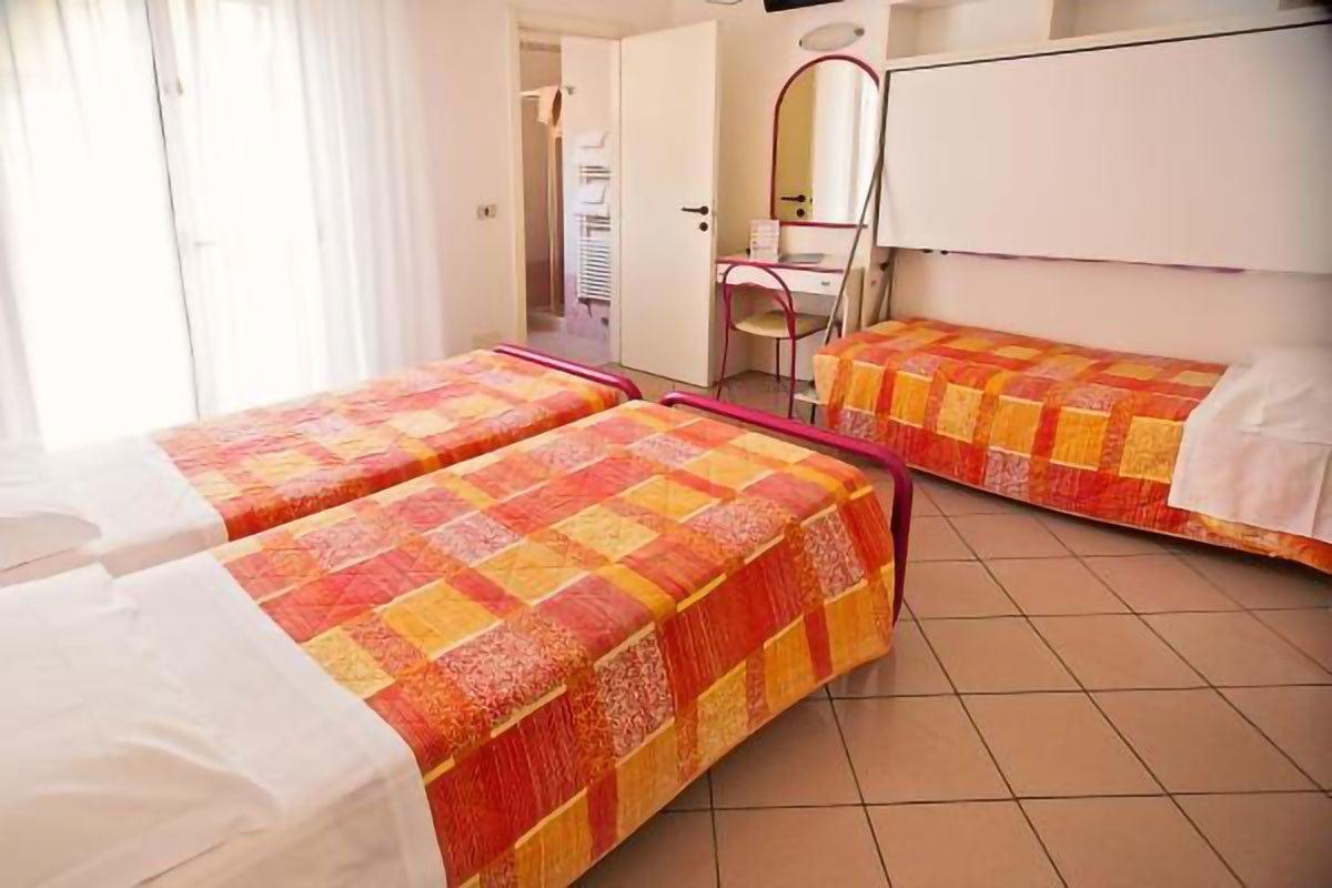 Hotel Radar Rimini Esterno foto