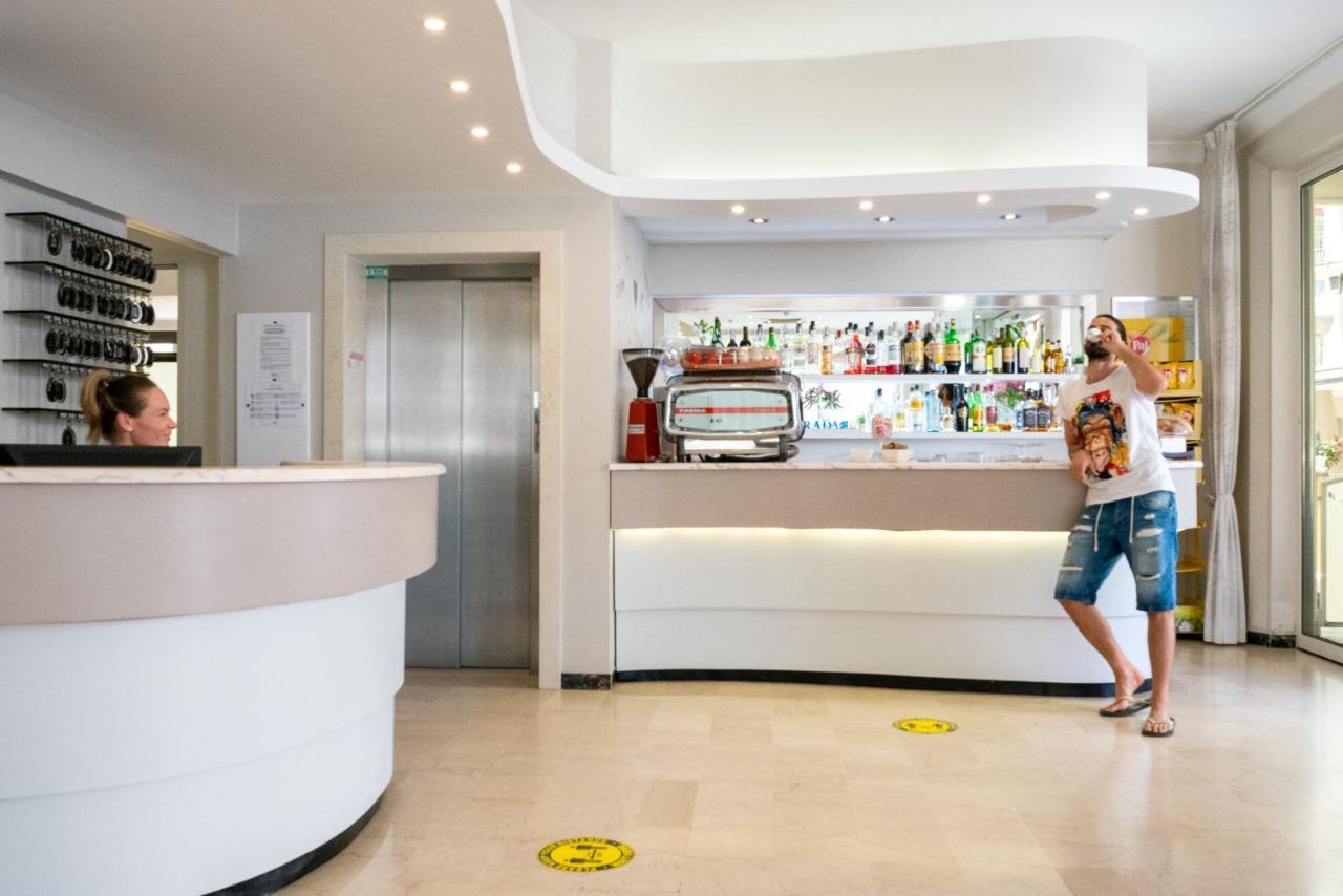 Hotel Radar Rimini Esterno foto