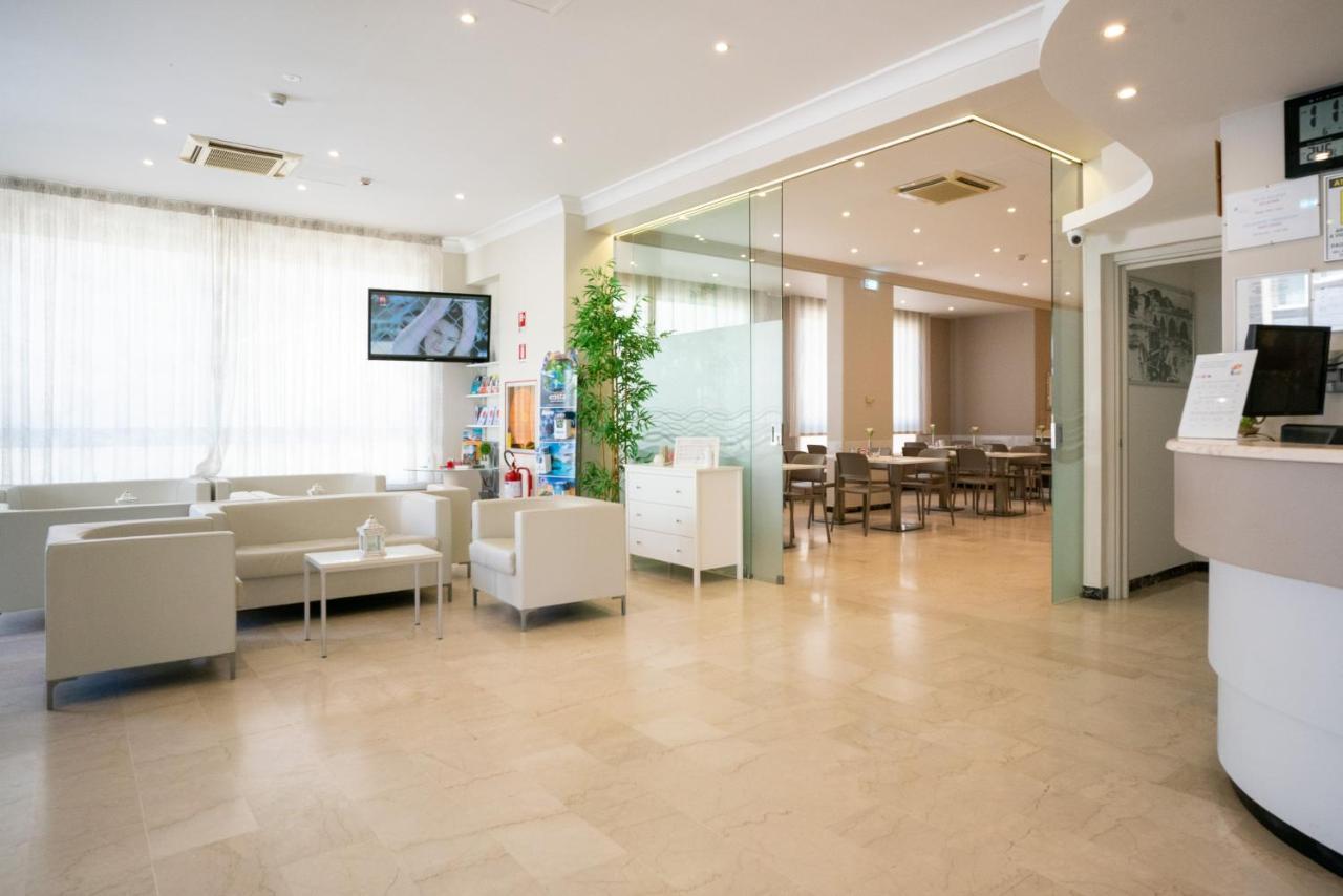 Hotel Radar Rimini Esterno foto