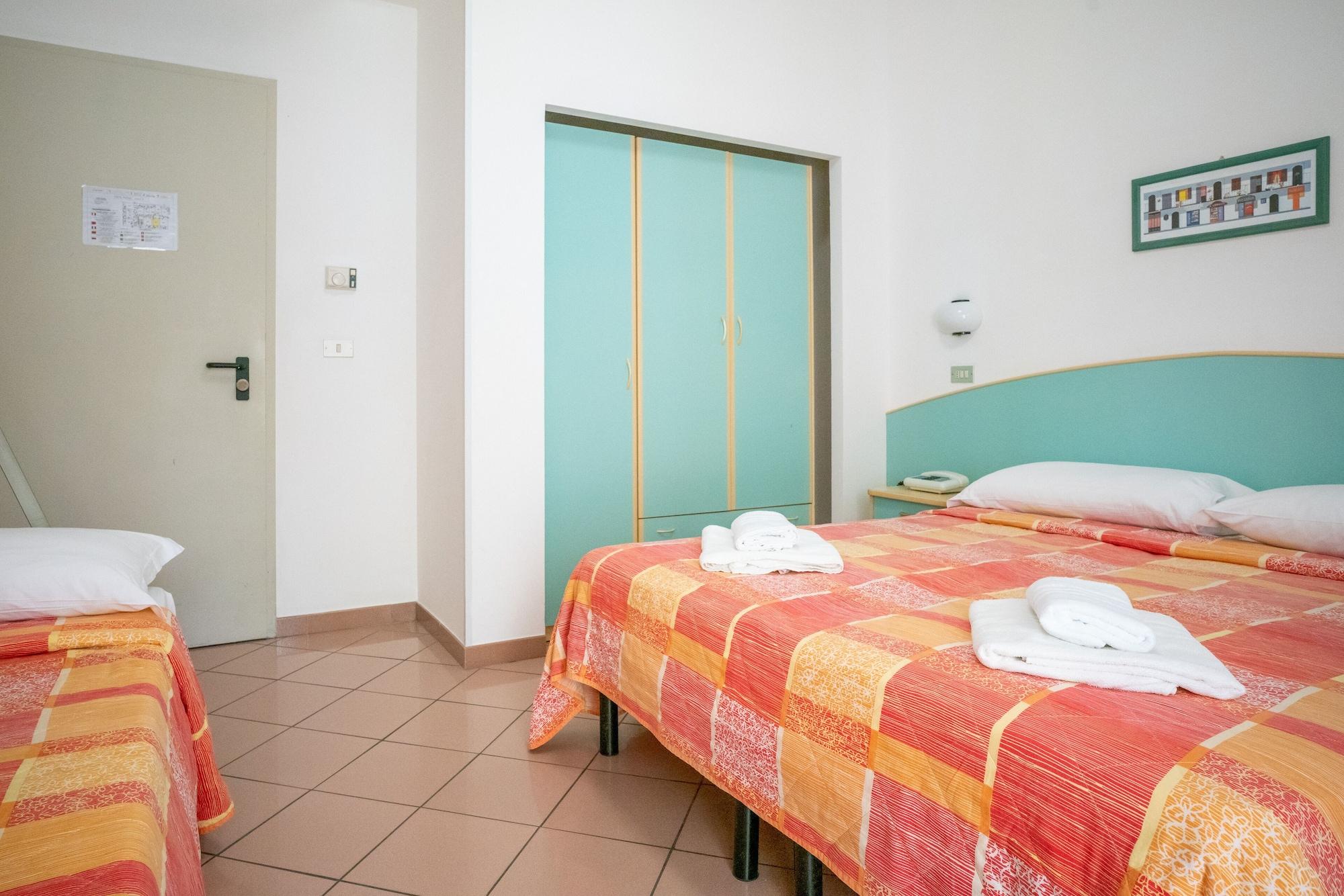 Hotel Radar Rimini Esterno foto